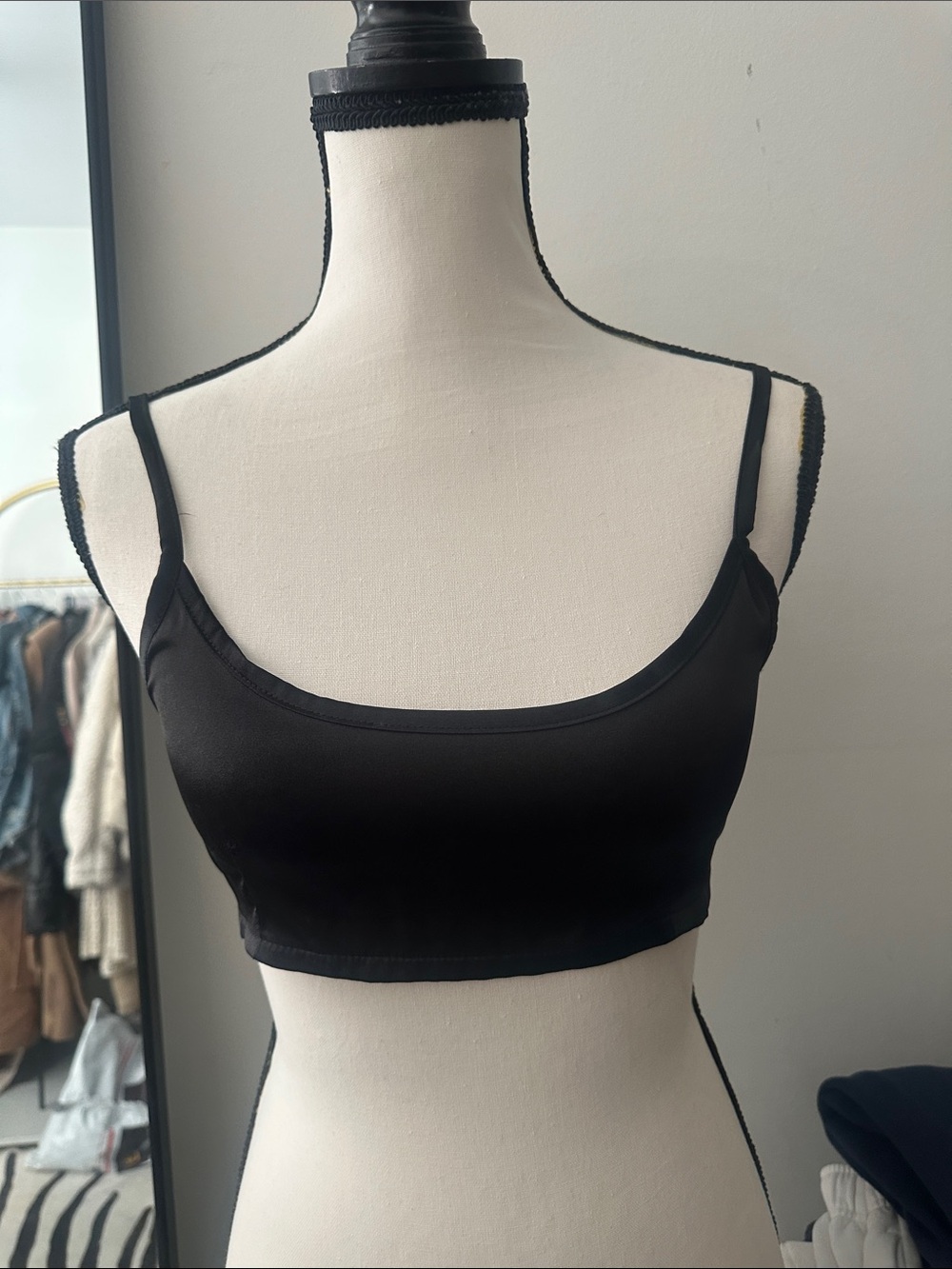 PrettyLittleThing Black Satin Crop Top 4/small